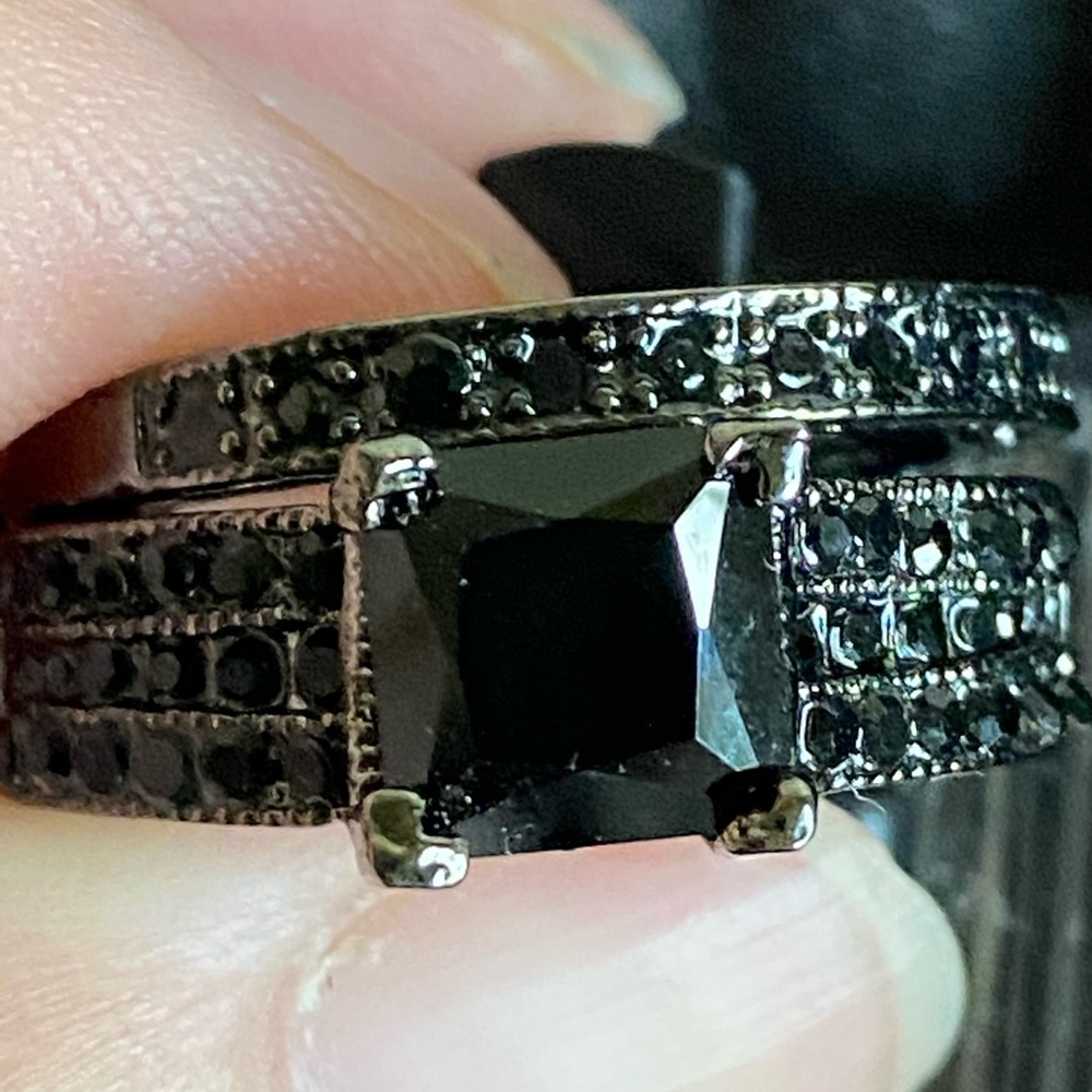 HP💎Black Sapphire 14KT Black Gold Filled Ring Set - Picture 15 of 15